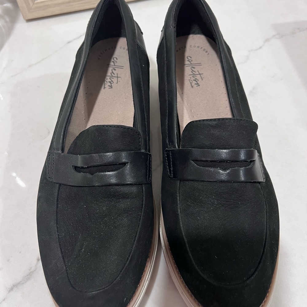 Clark’s Women’s loafers, EUC, Suede & Learher. Size 10